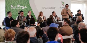El gobernador Ricardo Quintela anunció la realización de los Juegos Riojanos Evita y ratificó su apoyo al deporte