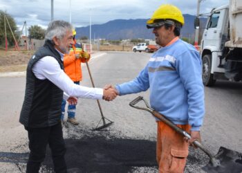 MUNICIPIO CAPITAL: CONTINÚAN LOS OPERATIVOS PARA MEJORAR LA TRANSITABILIDAD VEHICULAR EN LA CIUDAD