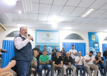 Ricardo Quintela: “Si las 23 provincias se desarrollan con un esquema productivo importante, les aseguro que el país sale adelante”