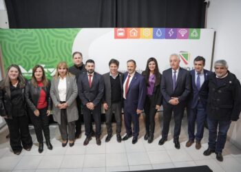Quintela y Kicillof firmaron importantes convenios para trabajar conjuntamente en políticas públicas en favor de la ciudadanía