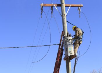 Energía, agua e internet: los bastiones de gestión que se consolidaron como derechos en la nueva Constitución Provincial