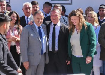 Se firmó convenio para avanzar y finalizar viviendas del Plan Angelelli
