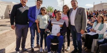 El gobernador Quintela entregó 44nuevos hogares en Sanagasta