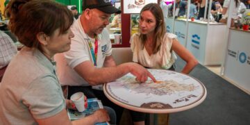 Alianza público-privada: el Gobierno abre puertas al sector empresarial en FIT