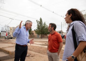 *AVANZAN OBRAS DE MEJORAMIENTO EN AV. SANTA ROSA