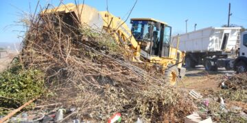 *EL MUNICIPIO CAPITAL ERRADICÓ POR SEPTIMA VEZ UN BASURAL Y SOLICITÓ EL COMPROMISO DE LOS VECINOS