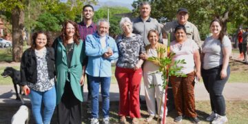 EL MUNICIPIO EMBELLECIÓ LA PLAZA LUIS CHAZARRETA