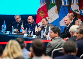 Ricardo Quintela en el Norte Grande“Somos diez provincias que buscamos siempre mejorar la competitividad”