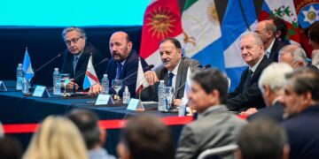 Ricardo Quintela en el Norte Grande“Somos diez provincias que buscamos siempre mejorar la competitividad”