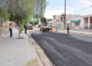 MEJOR TRANSITABILIDAD EN LA ZONA ESTE BACHEO EN CALLE OLTA Y PORTEZUELO