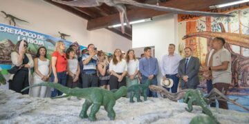 Legisladores nacionales de la Comisión de Turismo visitaron el Parque de los dinosaurios, uno de los paseos más reconocidos de la provincia