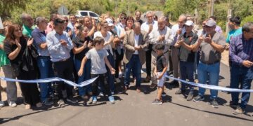 Quintela inauguró obra de asfaltado en Malanzán