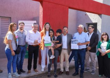 A través del Plan Angelelli, más de 140 familias riojanas ya recibieron su nueva vivienda en el barrio Susana Quintela
