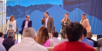 Quintela encabezó el encuentro multisectorial de actores del sector minero en La Rioja