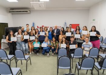 Comunicar en Salud : Los Líderes de Comunicación de centros primarios recibieron sus certificados