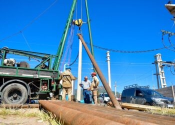 Supervisan obras para refuncionalizar bombas y perforaciones de la zona oeste
