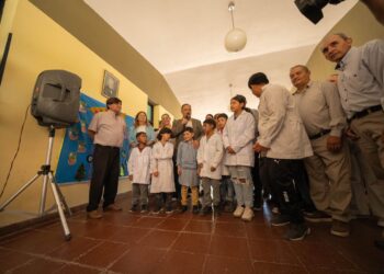 El gobernador Quintela inauguró obra de conectividad en tres localidades del departamento Juan Facundo Quiroga