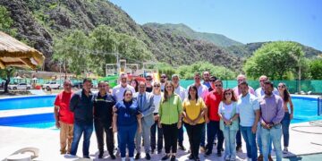 El gobernador visitó el Parque Acuático previo a su reapertura