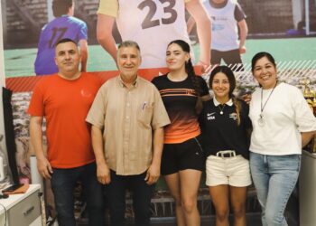 La Casa de La Rioja en Córdoba recibió a dos destacadas atletas riojanas