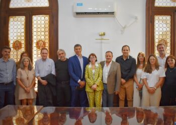 Encuentro de Ideas: El gobernador Ricardo Quintela y profesionales del Grupo Antenas abordan los retos actuales y futuros de la Argentina