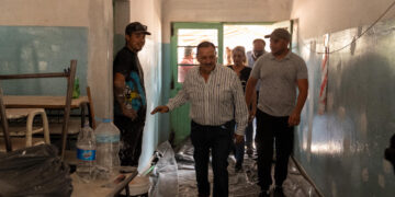 El gobernador Ricardo Quintela visita Patquía para asegurar la pronta recuperación del Jardín de Infantes N°43