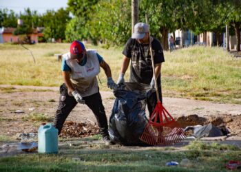 OPERATIVO INTEGRAL DE LIMPIEZA ABARCÓ TRES SECTORES DEL BARRIO ANTÁRTIDA
