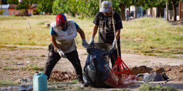 OPERATIVO INTEGRAL DE LIMPIEZA ABARCÓ TRES SECTORES DEL BARRIO ANTÁRTIDA