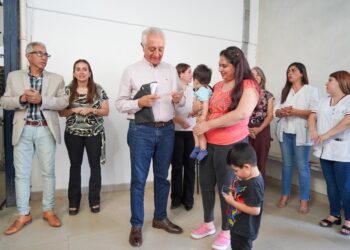 El Gobierno de La Rioja entregó anteojos recetados en Villa Mazán, revalorizando las políticas públicas en salud en el interior provincial