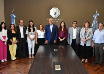 EL MINISTERIO DE SALUD Y EL TRIBUNAL SUPERIOR DE JUSTICIA DE LA RIOJA SE REUNIERON CON EL OBJETIVO DE FORTALECER EL ACCESO A JUSTICIA Y A LA SALUD.