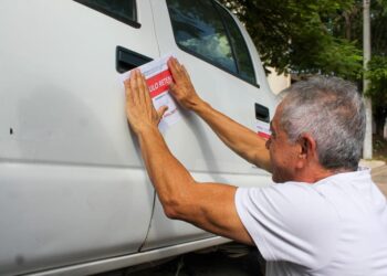 EL MUNICIPIO YA RETIRÓ DE VÍA PÚBLICA MÁS DE 50 AUTOS EN ESTADO DE ABANDONO.