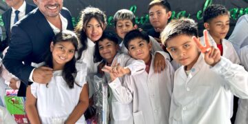 Inició la entrega de Kits Escolares