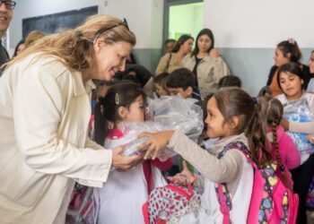 Pedrali: “Donde el estado nacional abandona, el gobierno provincial protege”