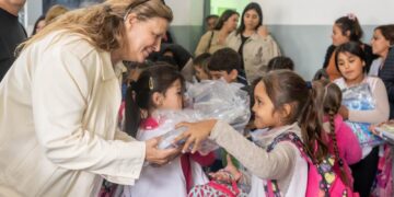 Pedrali: “Donde el estado nacional abandona, el gobierno provincial protege”