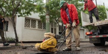 Continúa el bacheo en el macro y microcentro