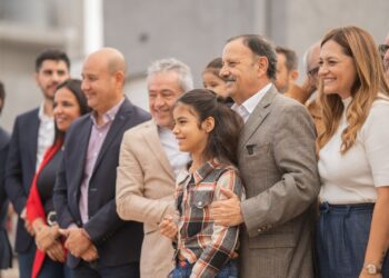 «Quintela apuesta a la Obra Pública, no sólo para cumplir el sueño de la casa propia sino también para cuidar el Trabajo Riojano»