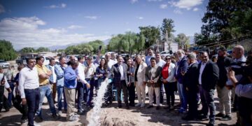 El Gobierno provincial inauguró una nueva perforación que brindará solución al problema hídrico de varios barrios de Aimogasta