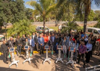 El Gobierno impulsa el fortalecimiento del sistema de salud con una inversión superior a los 200 millones