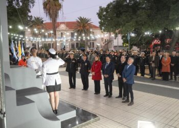 En la celebración por el 25 de Mayo, Quintela llamó a defender la Patria y a distribuir la riqueza con justicia