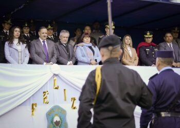 434° aniversario de la Policía: Quintela firmó decretos de ascenso al personal policial y del Servicio Penitenciario Provincial