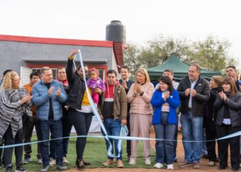 Entregaron en Chepes nuevas viviendas del Plan Angelelli y firmaron convenios para ampliar su alcance