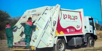 EL MUNICIPIO CREÓ UN ESPACIO VERDE Y REGULARIZÓ LA RECOLECCIÓN DE RESIDUOS EN EL BARRIO 1 DE DICIEMBRE