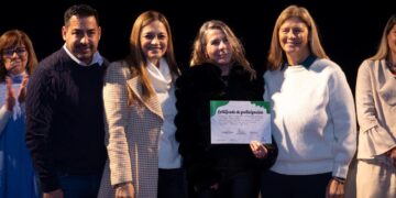 El Gobierno entregó certificados en talleres de Braille y Lengua de Señas Argentina