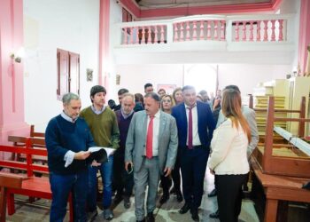 Quintela visitó la Iglesia Santa Rosa de Lima en Patquía y se comprometió a restaurarla para preservar su valor patrimonial