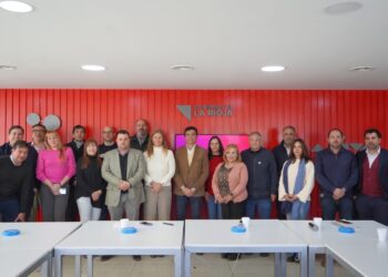 Científicos, académicos y legisladores exigen frenar el desmantelamiento del sistema científico nacional