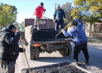 AVENIDAS MÁS SEGURAS: TRABAJOS DE BACHEO EN AV. QUEBRACHO COLORADO