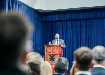 Quintela planteó la necesidad de un debate nacional en torno a la demanda energética