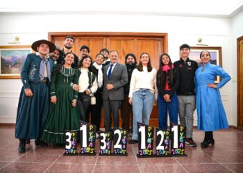 Quintela recibió a los bailarines riojanos que se impusieron en el certamen nacional “Pequeños Grandes Artistas”