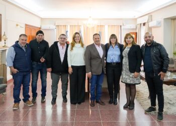 Quintela refuerza su compromiso con la industria textil en medio de la crisis del sector