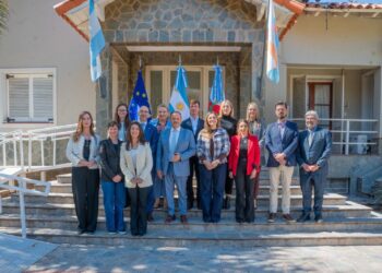 Quintela recibió a representantes de la Unión Europea (UE) y Estados Miembros para fortalecer lazos comerciales, académicos y de cooperación con La Rioja
