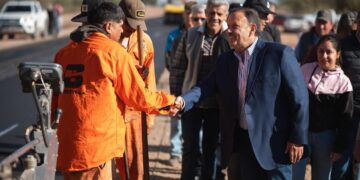 Quintela supervisó el avance del asfaltado en la Ruta Provincial N° 6, obra que es financiada íntegramente por la Provincia y beneficia a productores